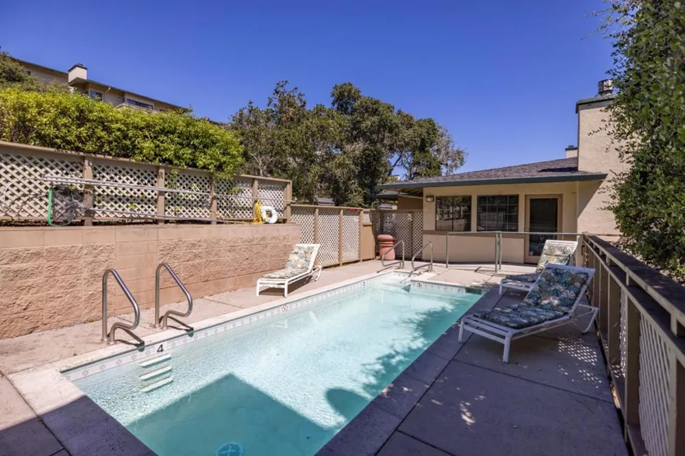 121 Quail Run Court Del Rey Oaks, CA 93940