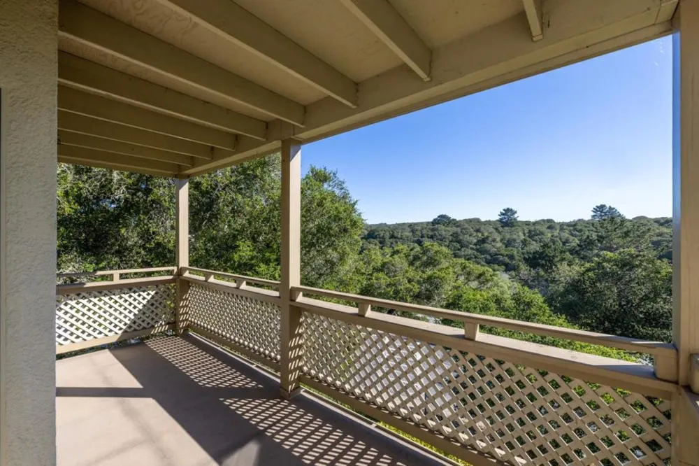 121 Quail Run Court Del Rey Oaks, CA 93940
