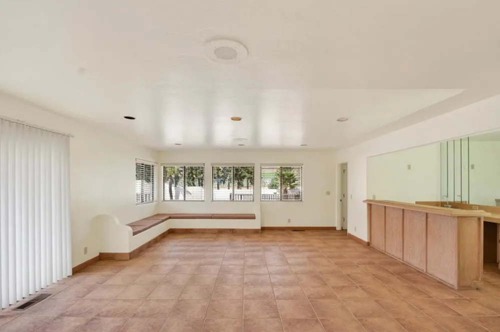 31021 Camphora Road Soledad, CA 93960