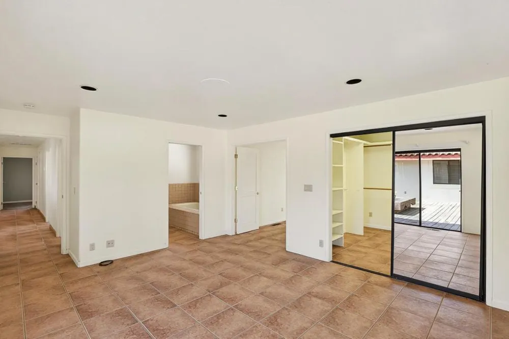31021 Camphora Road Soledad, CA 93960