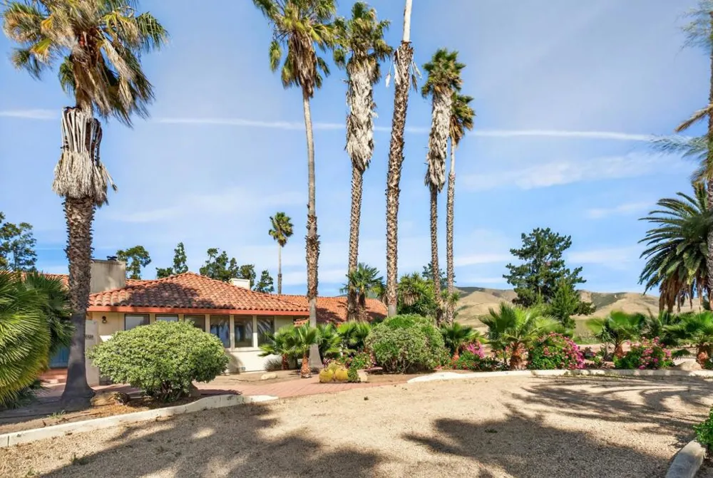 31021 Camphora Road Soledad, CA 93960