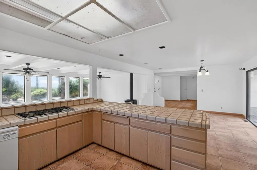 31021 Camphora Road Soledad, CA 93960