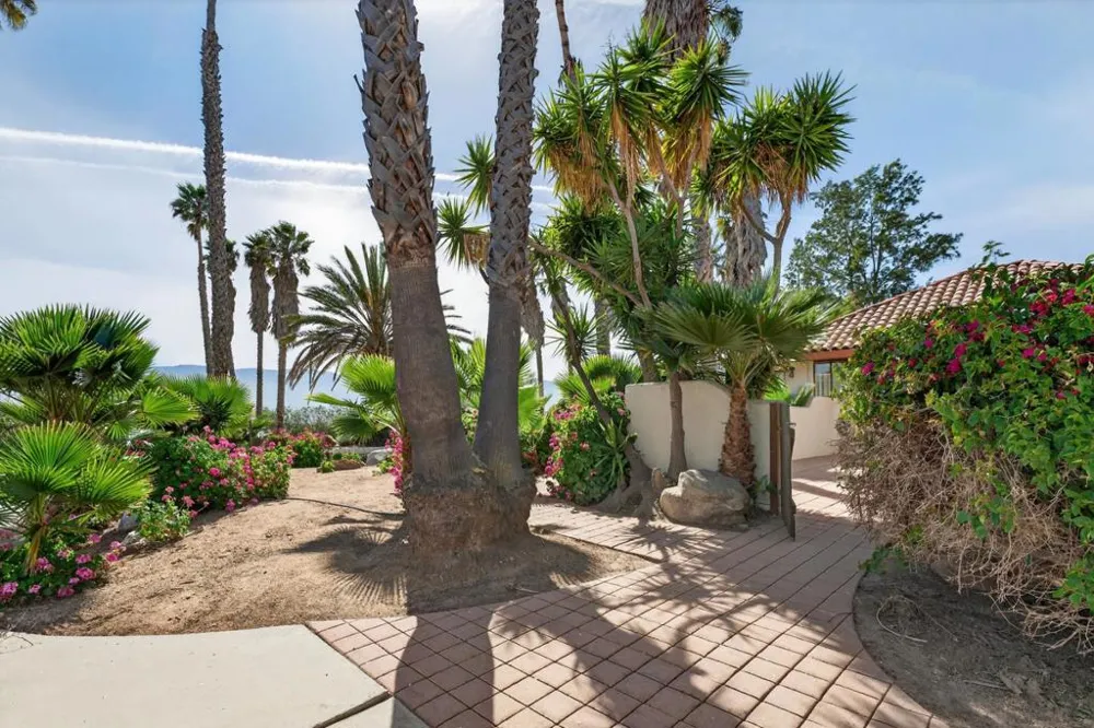 31021 Camphora Road Soledad, CA 93960