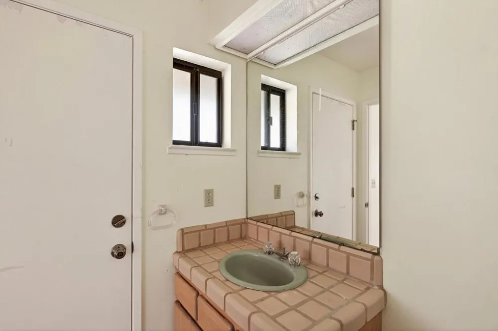 31021 Camphora Road Soledad, CA 93960