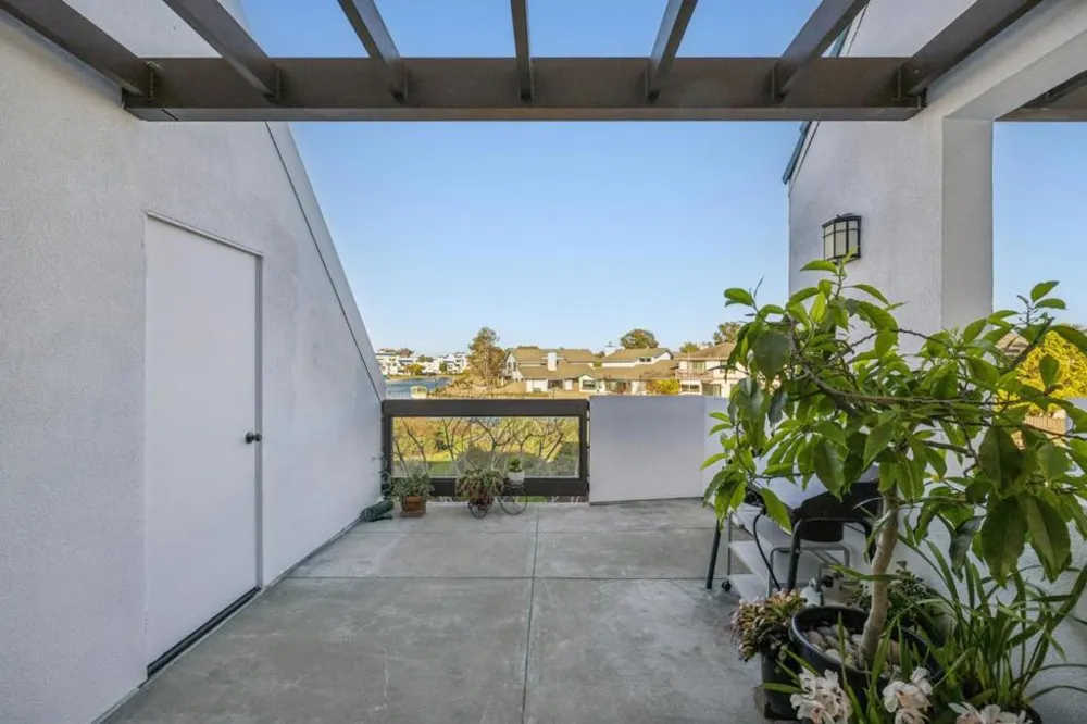 830 Balboa Foster City, CA 94404