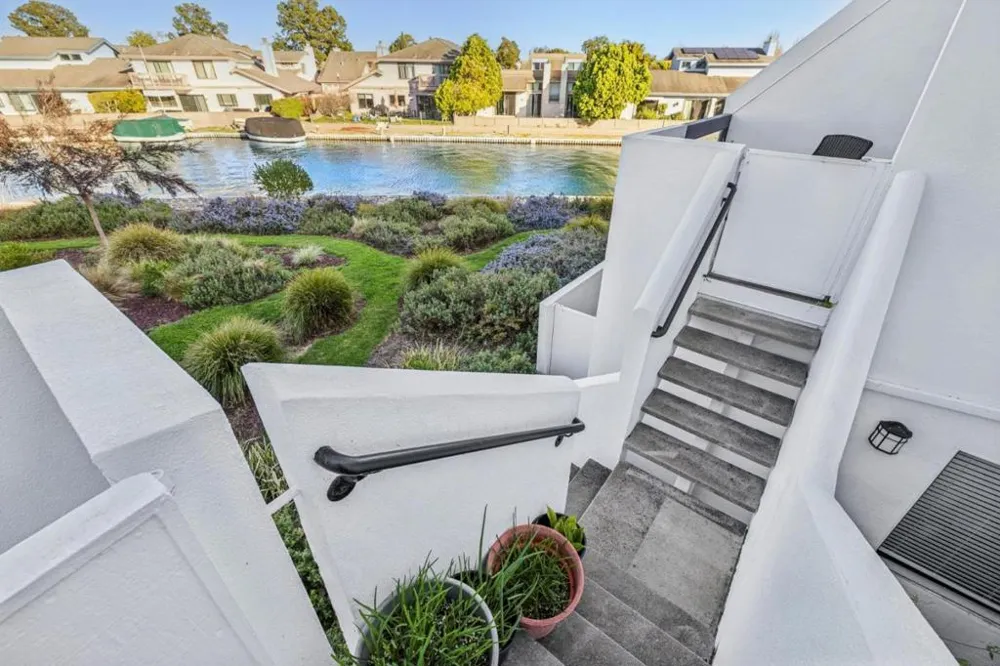 830 Balboa Foster City, CA 94404