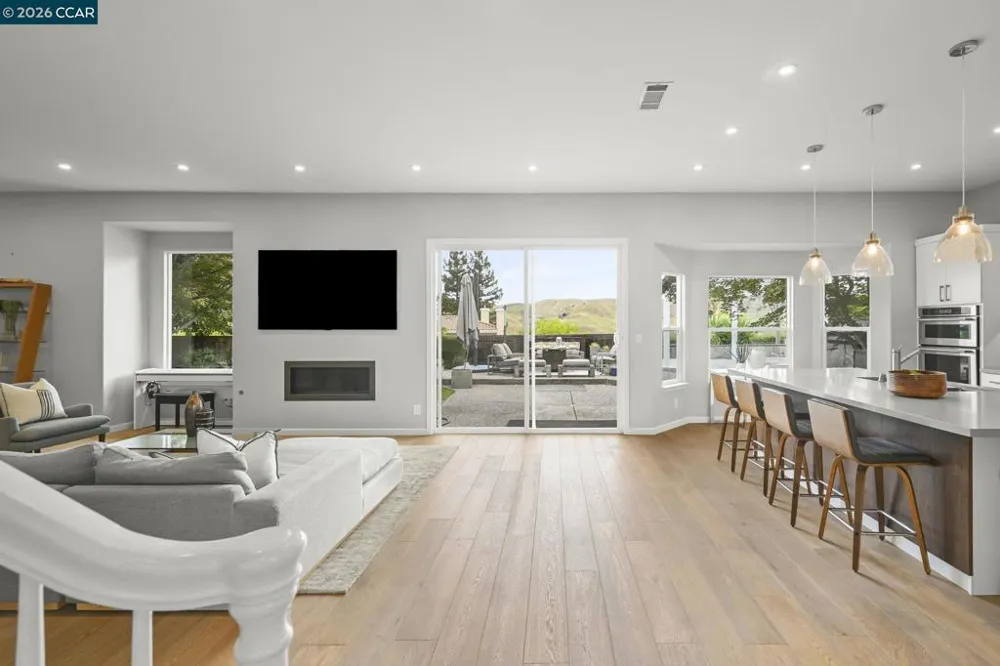 1161 Torrey Pines Pl Clayton, CA 94517