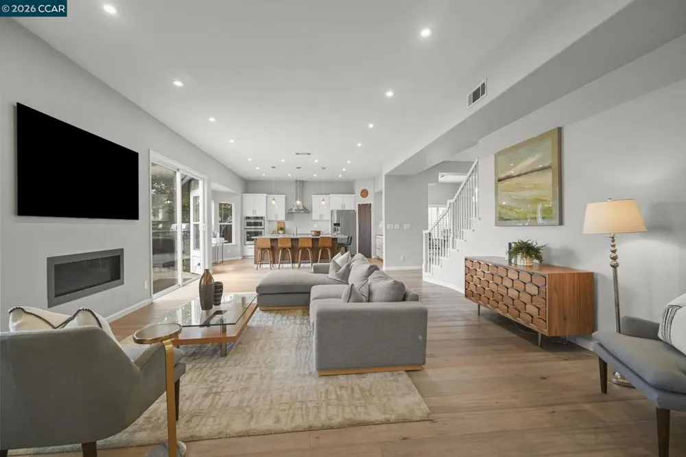 1161 Torrey Pines Pl Clayton, CA 94517