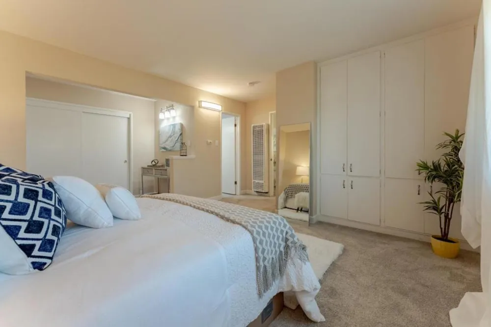 3049 Los Prados Street #223 San Mateo, CA 94403