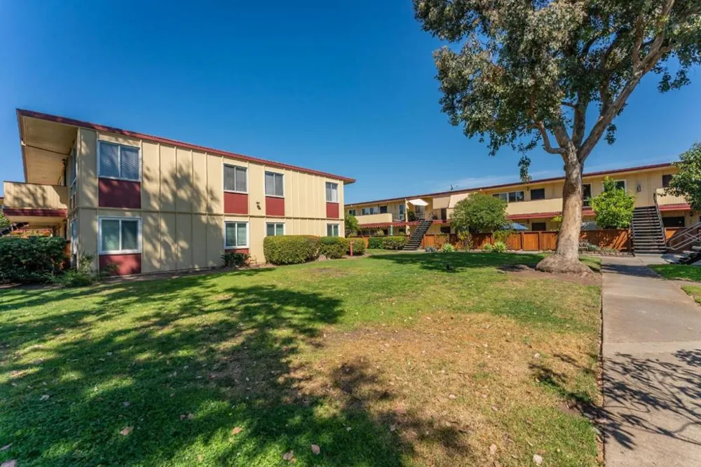 3049 Los Prados Street #223 San Mateo, CA 94403