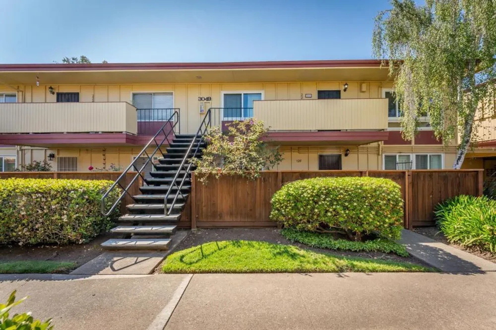 3049 Los Prados Street #223 San Mateo, CA 94403