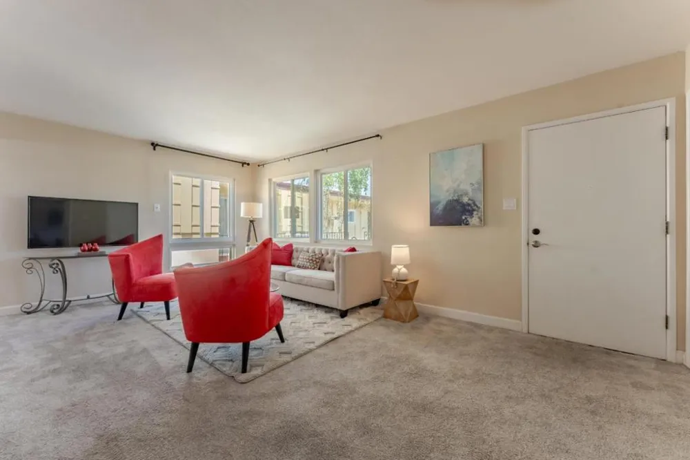 3049 Los Prados Street #223 San Mateo, CA 94403