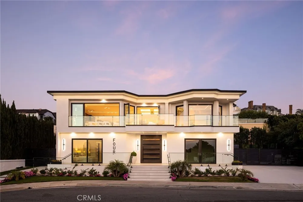 4 Narbonne Newport Beach, CA 92660