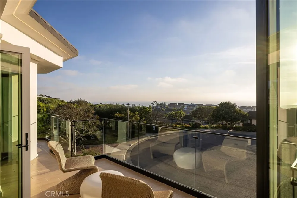 4 Narbonne Newport Beach, CA 92660