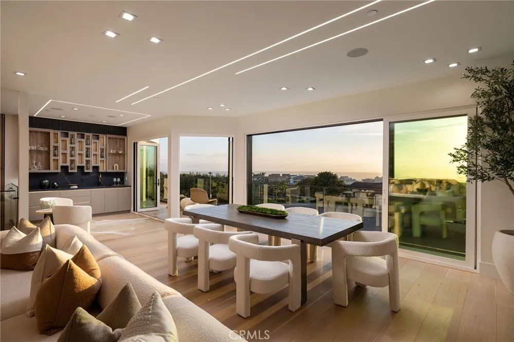4 Narbonne Newport Beach, CA 92660