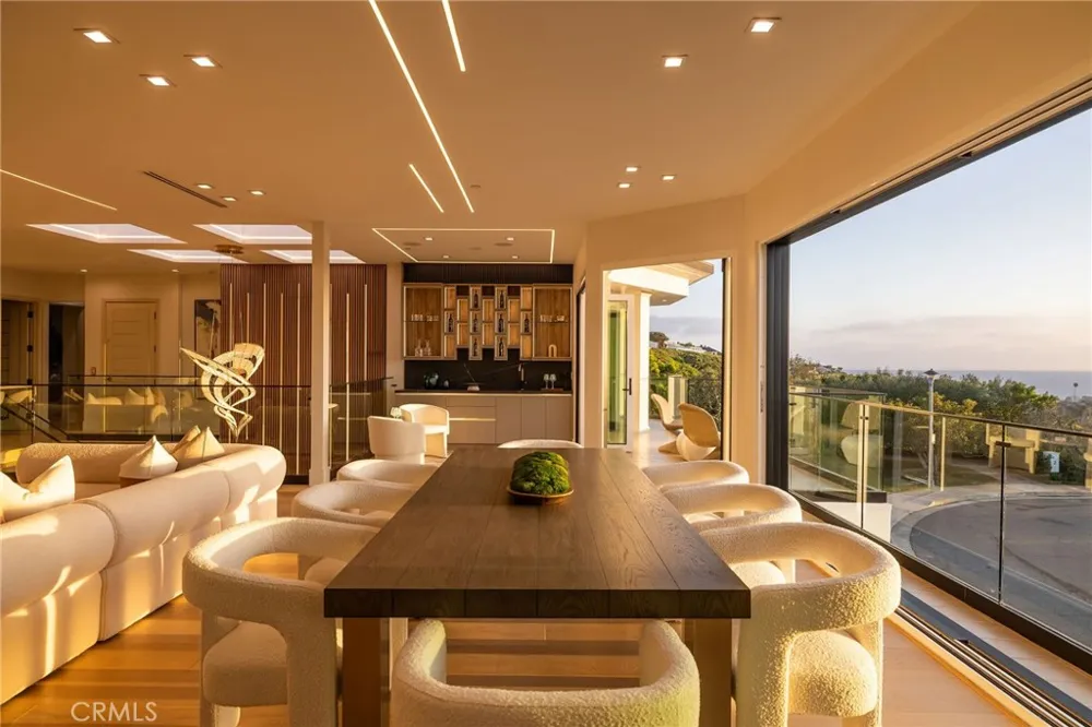 4 Narbonne Newport Beach, CA 92660
