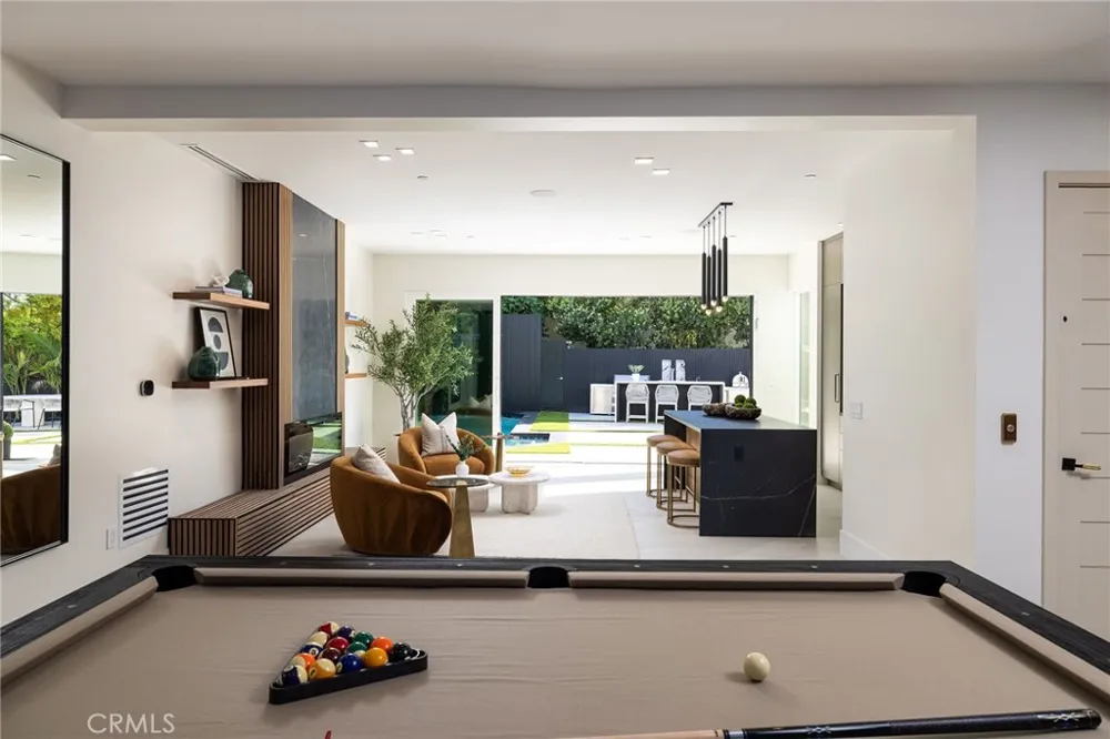 4 Narbonne Newport Beach, CA 92660