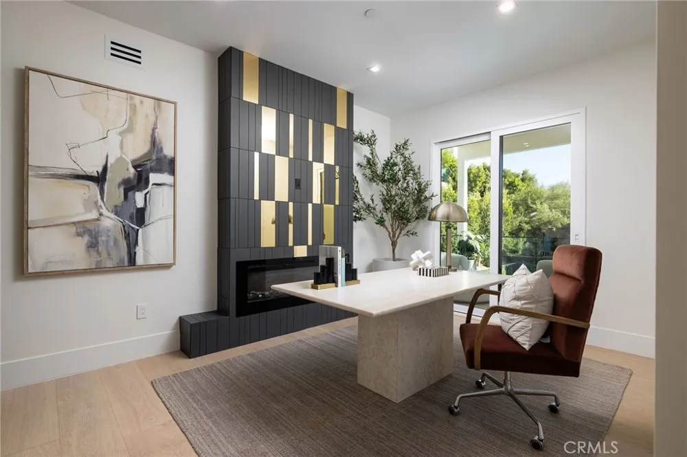 4 Narbonne Newport Beach, CA 92660
