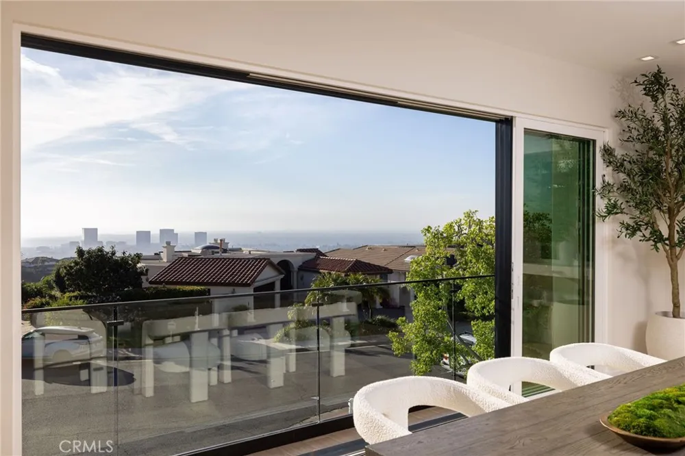 4 Narbonne Newport Beach, CA 92660