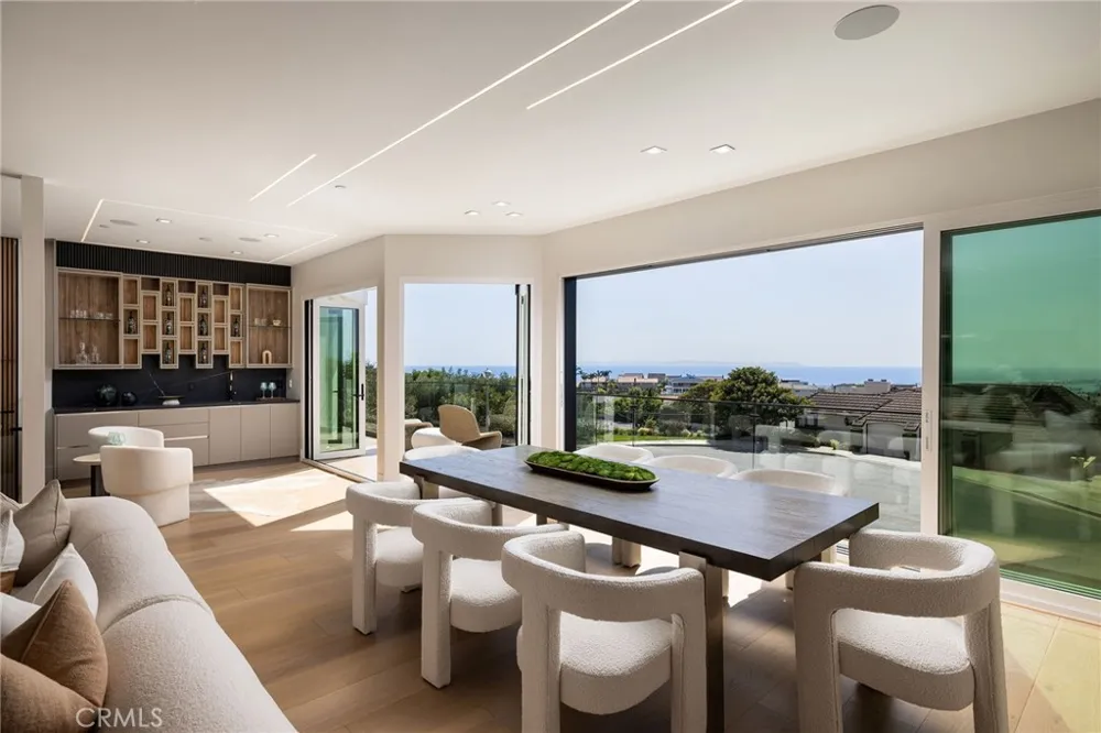 4 Narbonne Newport Beach, CA 92660