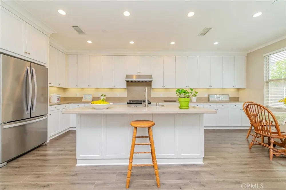 167 Overbrook Irvine, CA 92620