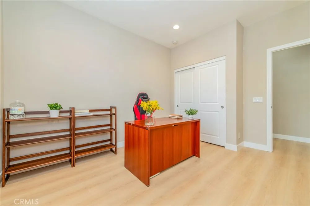 167 Overbrook Irvine, CA 92620