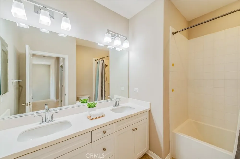 167 Overbrook Irvine, CA 92620