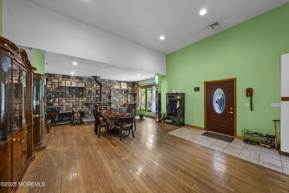 1923 Roberts Road Millstone, NJ 08535