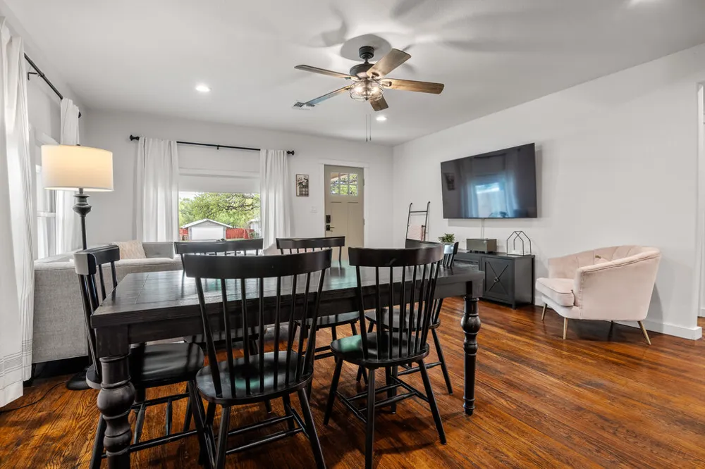 205 Old Austin Highway Johnson City, TX 78636