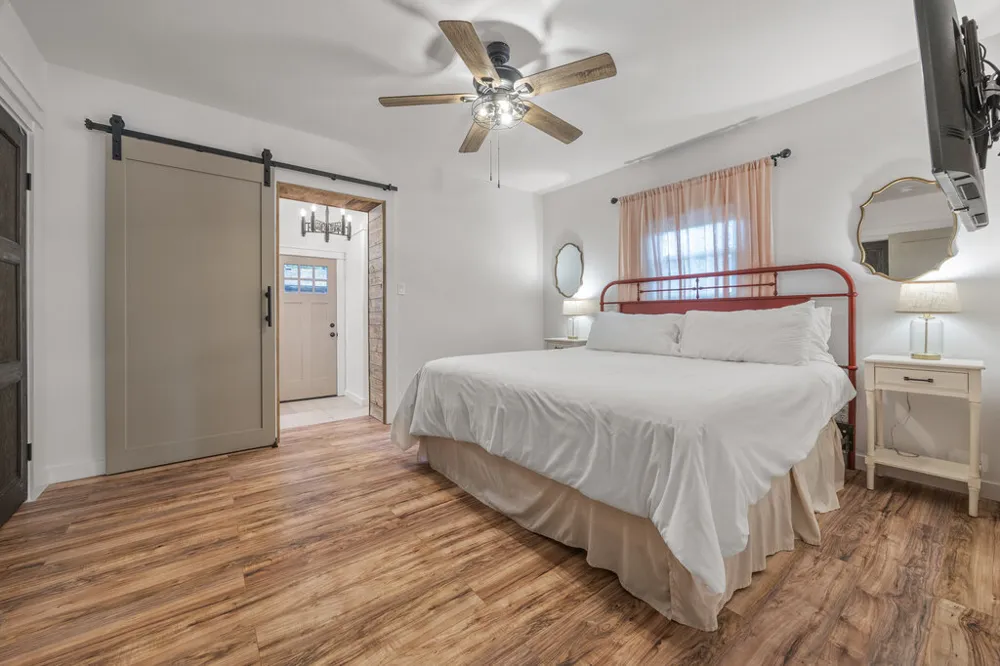 205 Old Austin Highway Johnson City, TX 78636