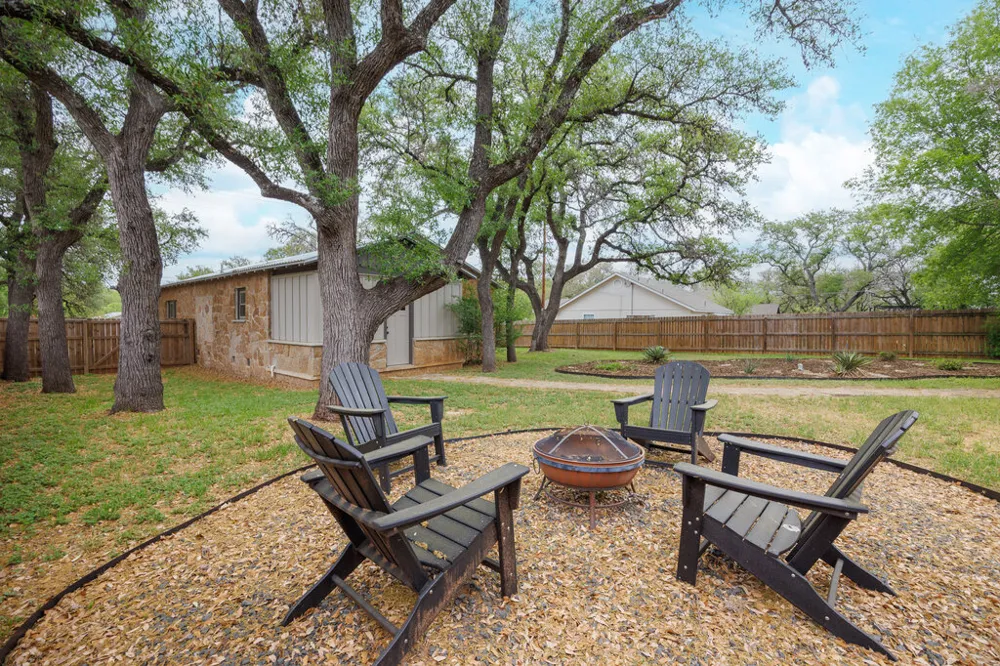 205 Old Austin Highway Johnson City, TX 78636