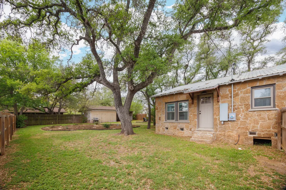 205 Old Austin Highway Johnson City, TX 78636