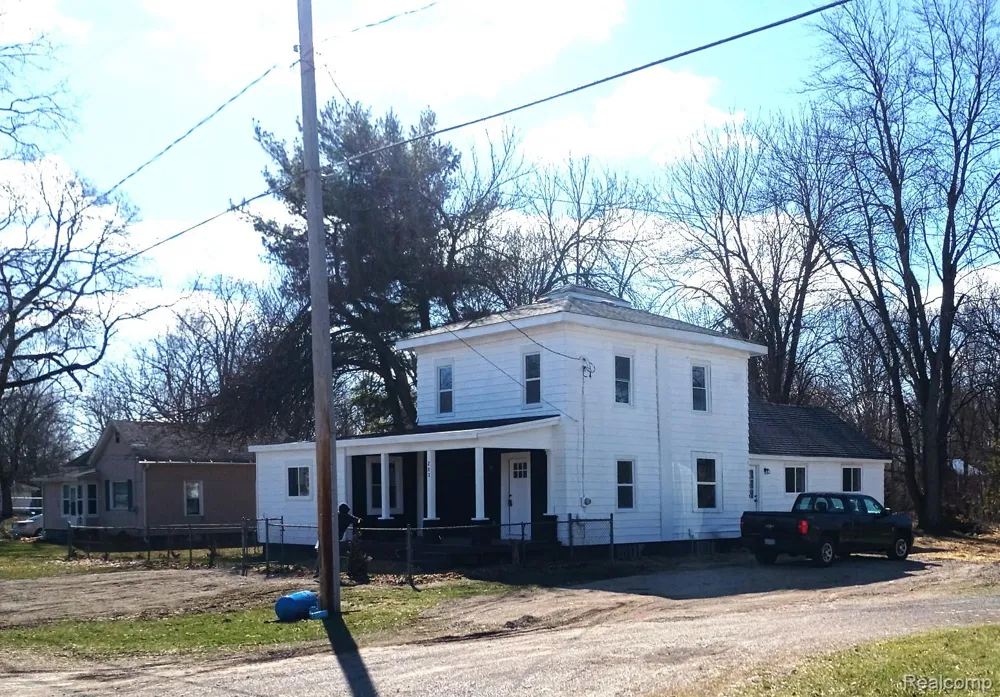 203 E Commercial Street Norvell Township, MI 49263