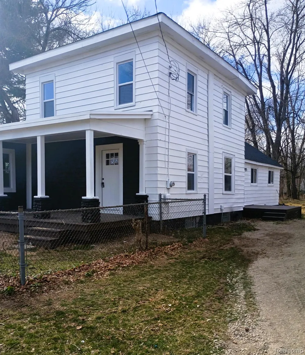203 E Commercial Street Norvell Township, MI 49263
