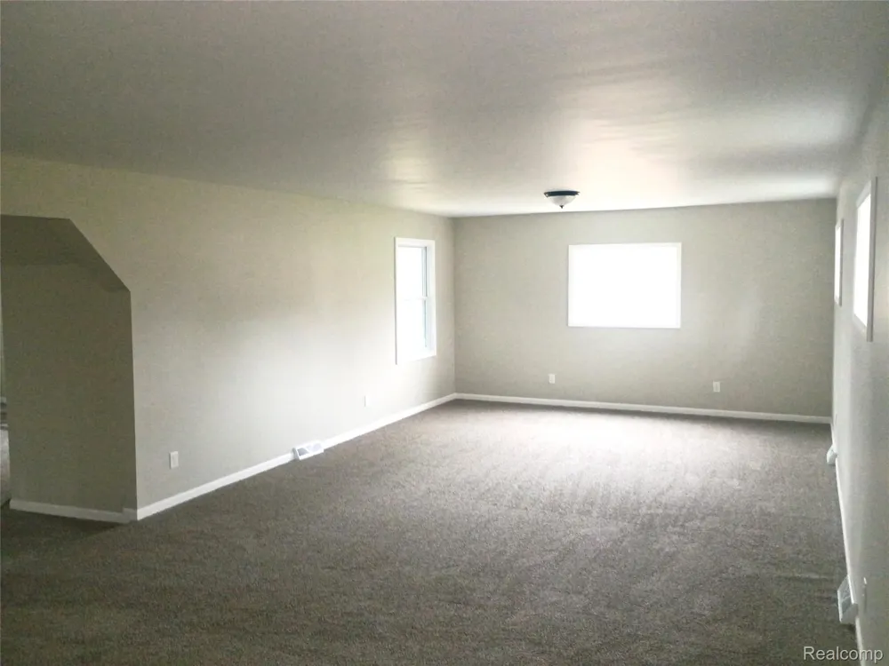 203 E Commercial Street Norvell Township, MI 49263