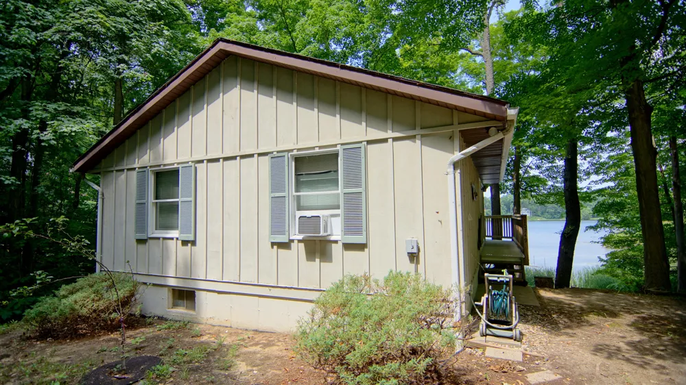 10749 Kings Lane Berrien Township, MI 49103