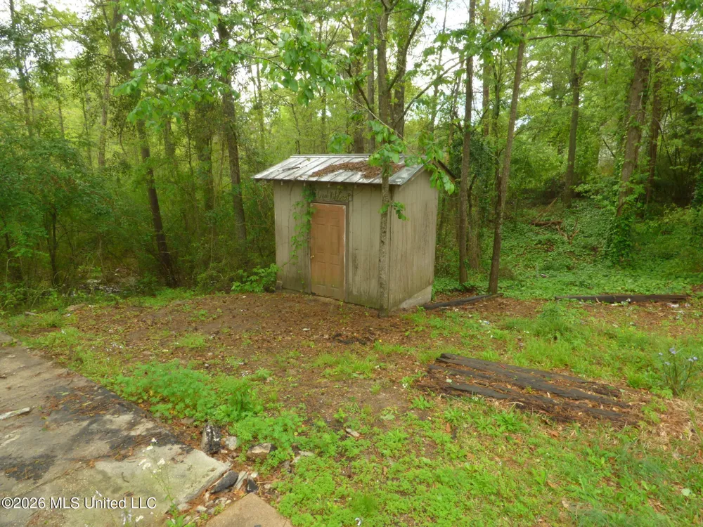 326 Roan Ready Road Monticello, MS 39654