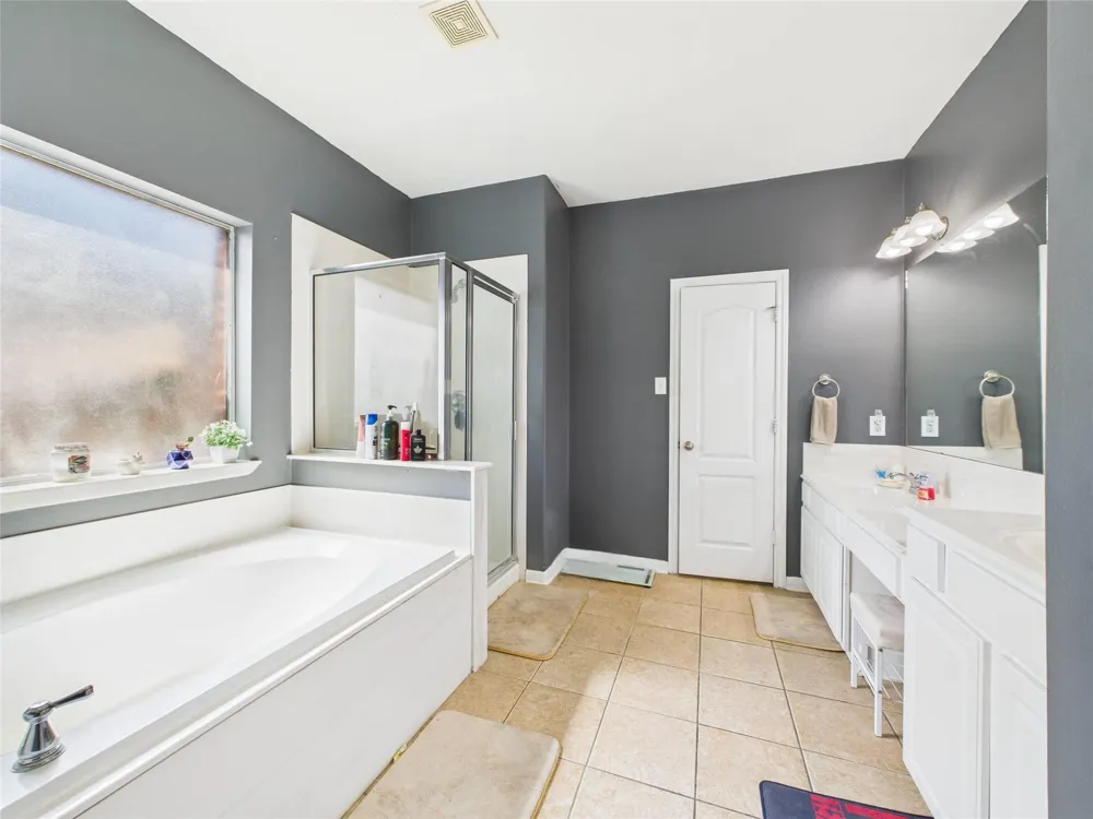 1484 Allison Street Alvin, TX 77511