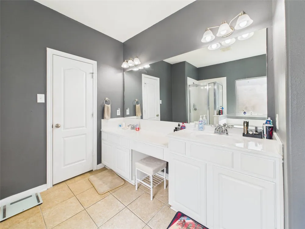 1484 Allison Street Alvin, TX 77511