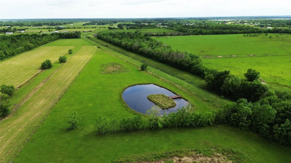 8205 County Road 605 Dayton, TX 77535