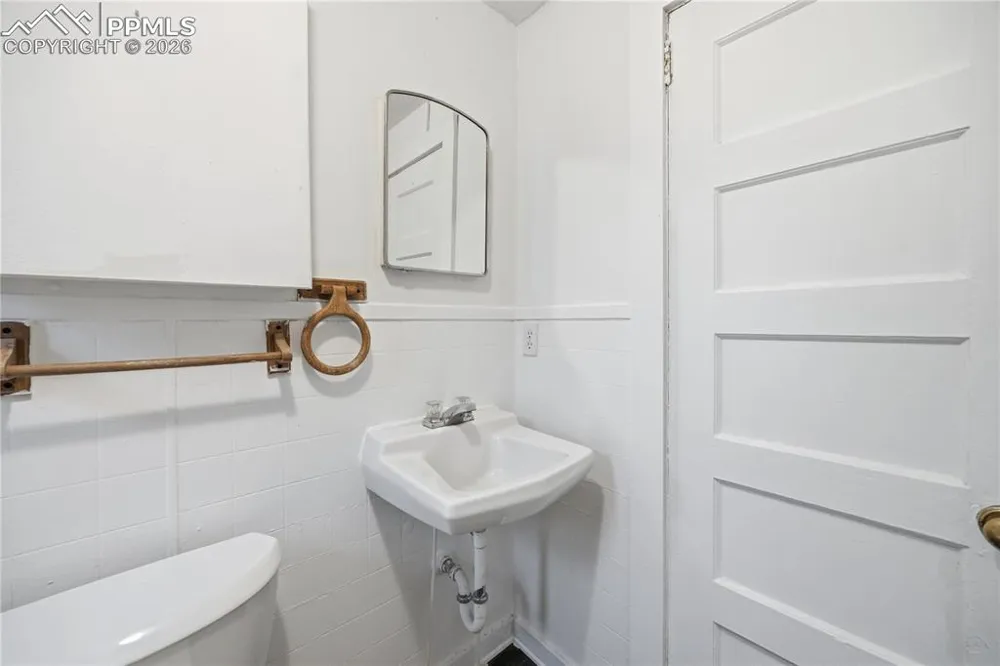 911 S El Paso Street Colorado Springs, CO 80903