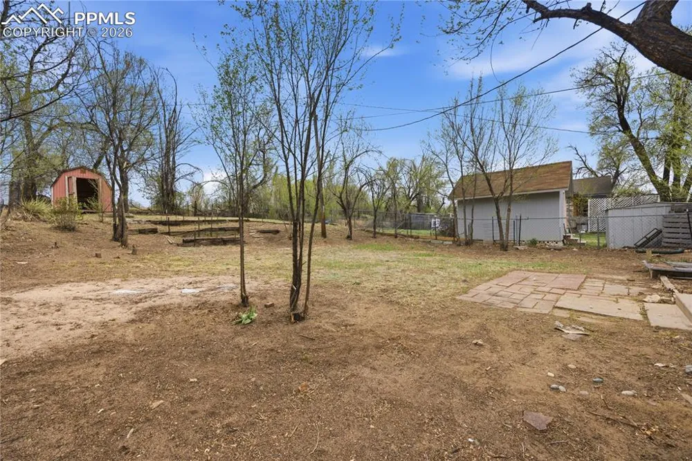 911 S El Paso Street Colorado Springs, CO 80903
