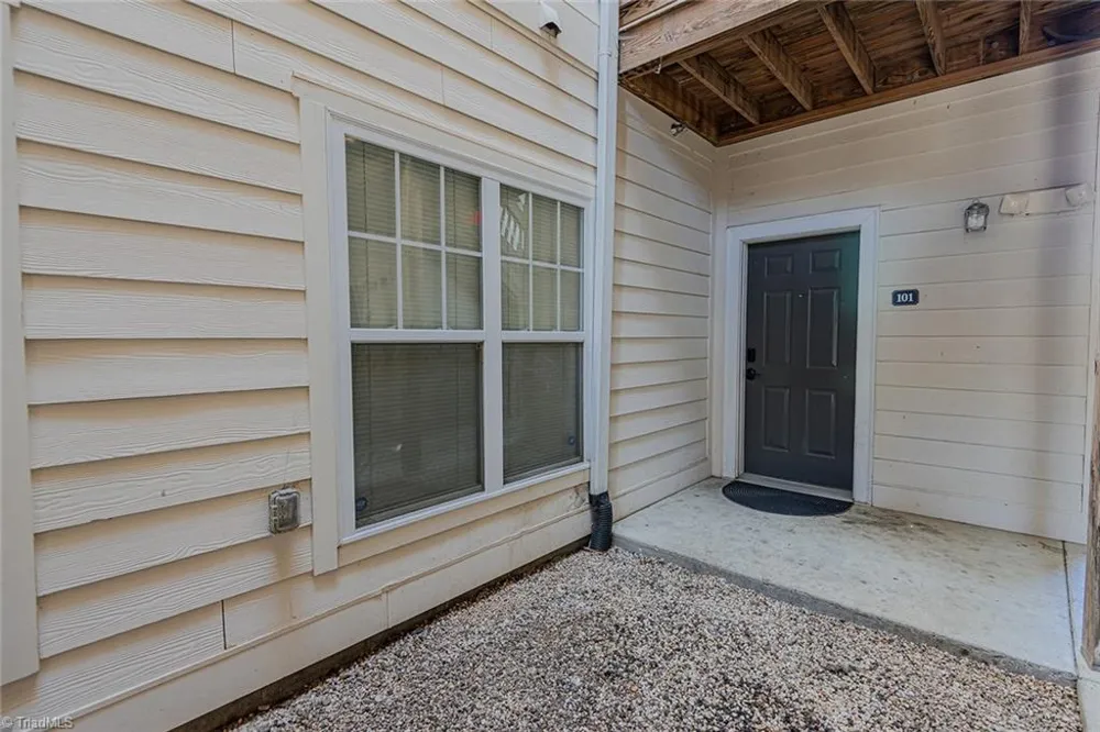302 Campus Walk Trail #101 Elon, NC 27244