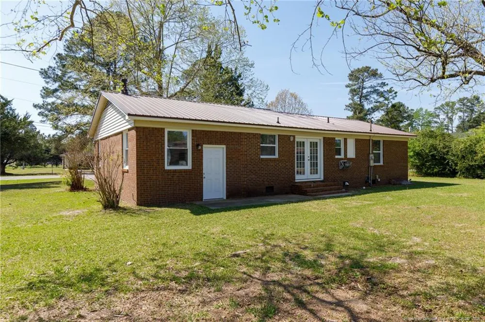 1002 Able Street Elizabethtown, NC 28337