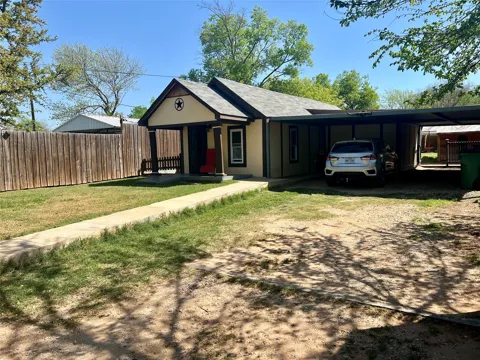 716 Baylor Street