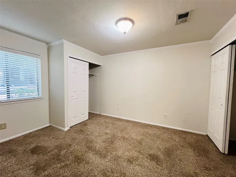 5759 Cedar Creek Drive Benbrook, TX 76109