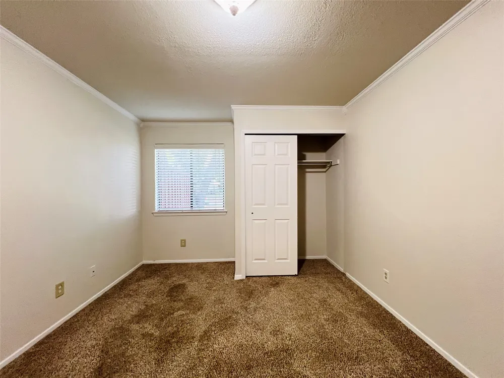 5759 Cedar Creek Drive Benbrook, TX 76109