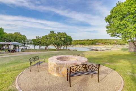 520 Deer Trail