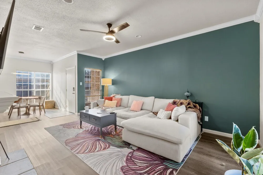 3550 Country Square Drive #111 Carrollton, TX 75006