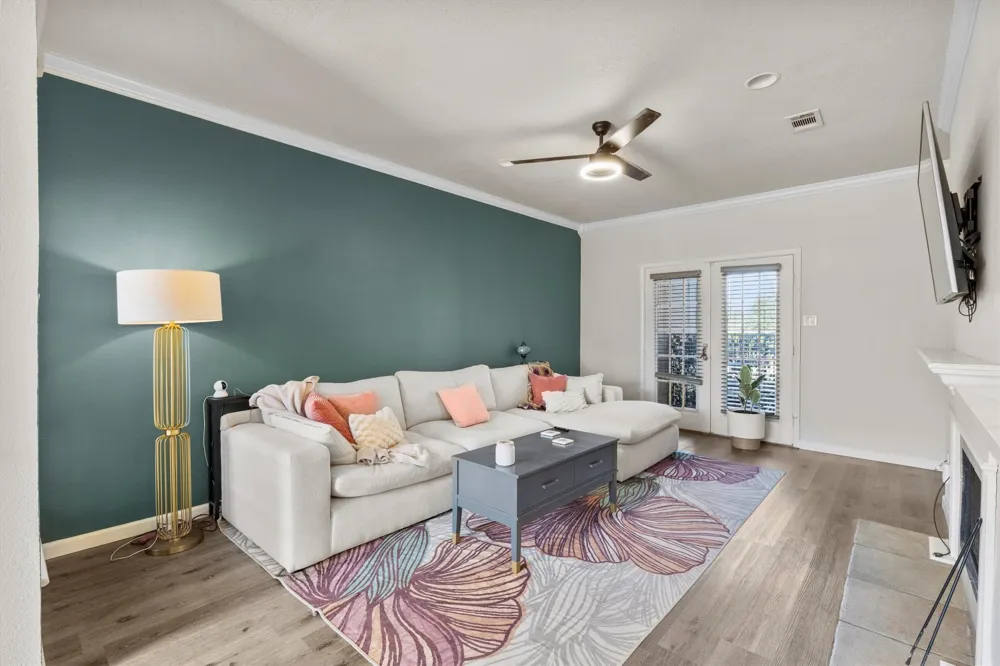 3550 Country Square Drive #111 Carrollton, TX 75006